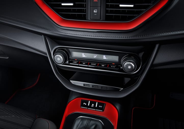 Proton Iriz Interior 6