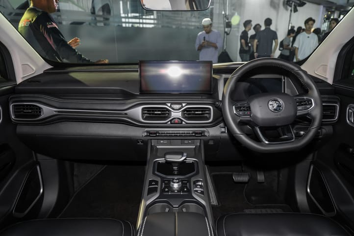 Proton X90 Interior 3
