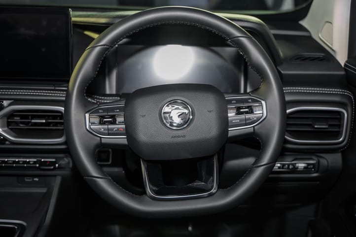 Proton X90 Interior 4