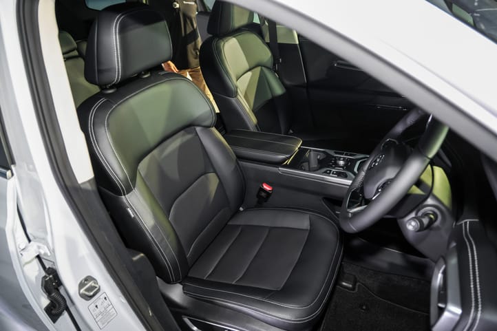 Proton X90 Interior 10